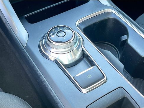 Used 2020 Ford Fusion SE image 18