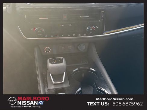 Certified 2022 Nissan Rogue SL w/ SL Premium Package image 29