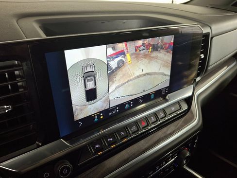 Used 2022 Chevrolet Silverado 1500 LTZ w/ LTZ Premium Package image 22