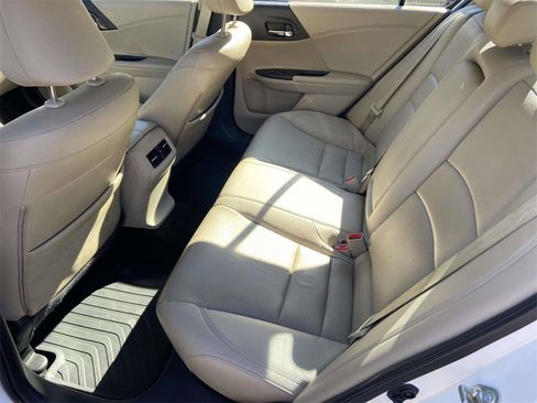 Used 2016 Honda Accord Touring image 20
