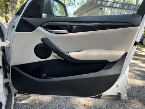 Used 2015 BMW X1 xDrive28i image 25