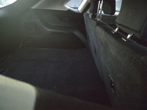 Used 2022 Ford Edge SE image 7