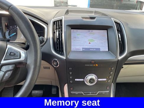 Used 2020 Ford Edge Titanium AWD/4WD image 17