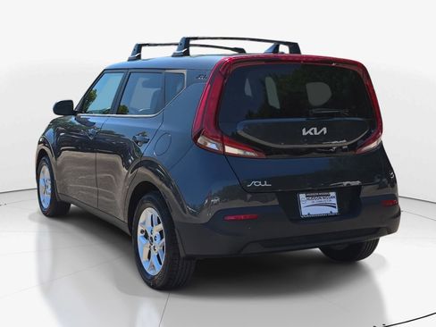 Used 2022 Kia Soul LX w/ Technology Package FWD image 6