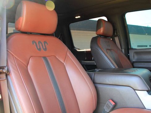 Used 2019 Ford F350 King Ranch w/ King Ranch Ultimate Package AWD/4WD image 12