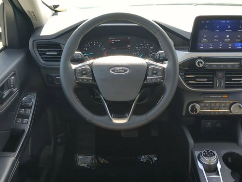 Used 2022 Ford Escape SE w/ SE Sport Appearance Package image 22
