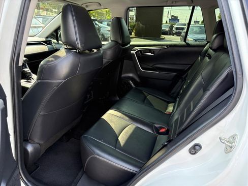 Used 2021 Toyota RAV4 XLE Premium FWD image 19