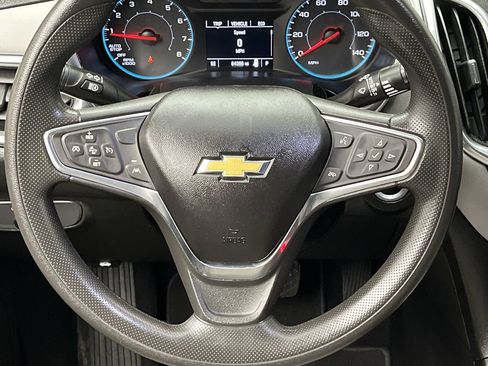 Used 2020 Chevrolet Equinox LS w/ LS Convenience Package AWD/4WD image 13