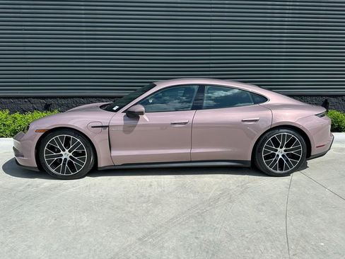 Used 2025 Porsche Taycan image 2