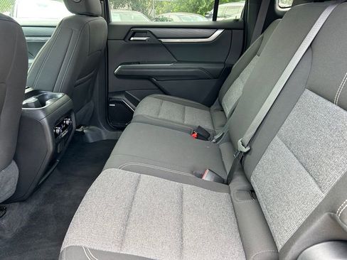 Used 2025 GMC Acadia Elevation FWD image 16