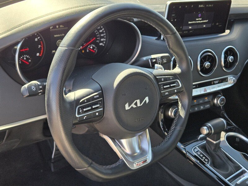 Used 2022 Kia Stinger GT-Line w/ Sun & Sound Package RWD image 19