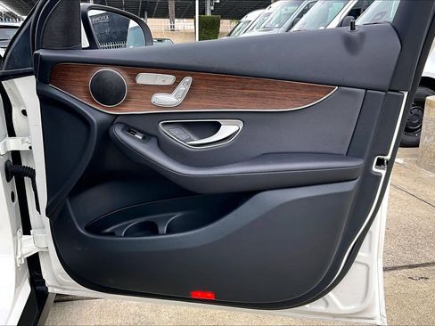 Used 2022 Mercedes-Benz GLC 300 GLC 300 image 22