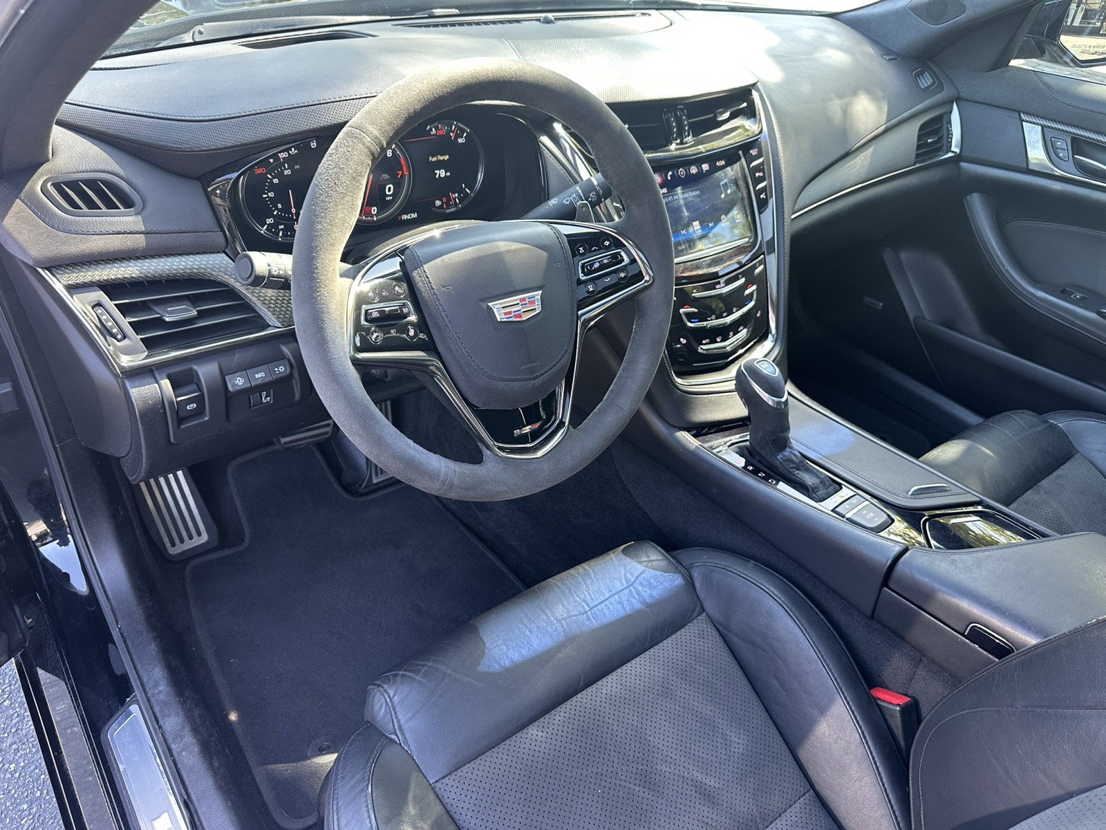 Used 2016 Cadillac CTS V Sedan w/ Luxury Package RWD image 18