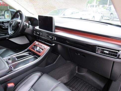 Used 2023 Lincoln Aviator Reserve w/ Equipment Group 201A AWD/4WD image 36