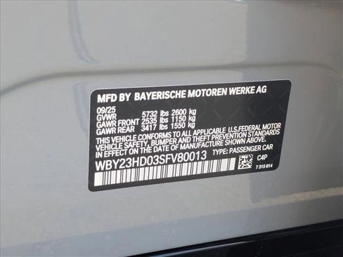 Used 2025 BMW i4 eDrive40 image 18