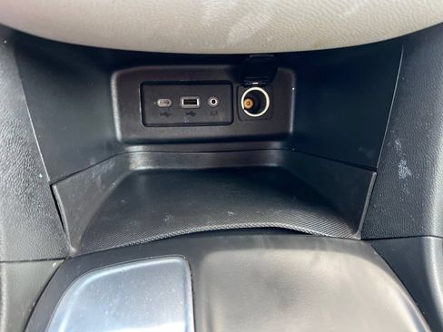 Used 2019 Chevrolet Equinox LS w/ LS Convenience Package FWD image 31