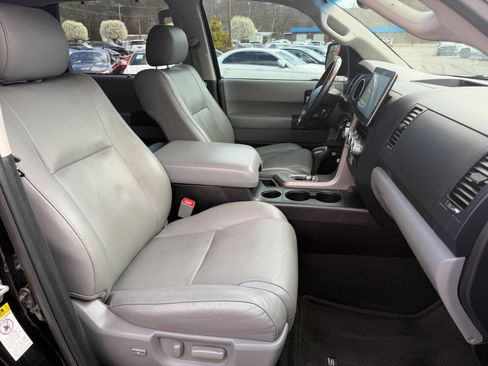 Used 2013 Toyota Sequoia Platinum image 18