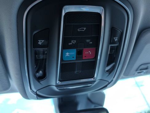 Used 2021 Jeep Grand Cherokee L Limited AWD/4WD image 29