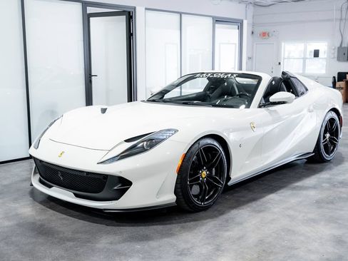Used 2023 Ferrari 812 GTS RWD image 5