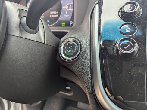 Used 2023 Chevrolet Bolt LT w/ Infotainment Package image 24