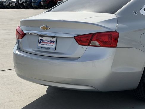 Used 2018 Chevrolet Impala LT FWD image 6
