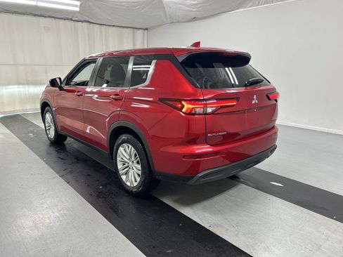 Used 2022 Mitsubishi Outlander ES AWD/4WD image 7