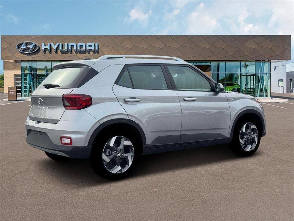 Certified 2026 Hyundai Venue SEL FWD image 8