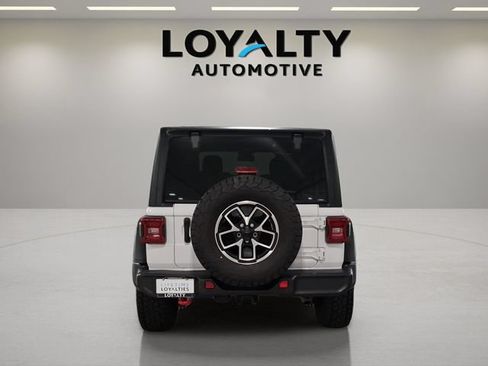 Used 2024 Jeep Wrangler Unlimited Rubicon AWD/4WD image 4