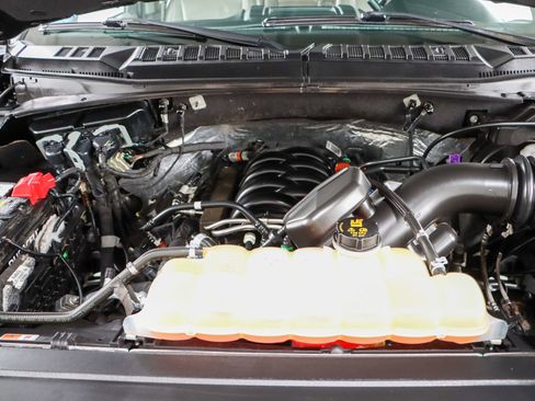 Used 2018 Ford F150 XLT w/ Equipment Group 302A Luxury image 32