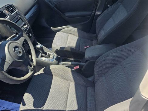 Used 2012 Volkswagen Golf 4-Door FWD image 10