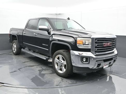 Used 2016 GMC Sierra 2500 SLT w/ Suspension Package, Off-Road AWD/4WD image 6