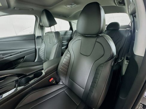 New 2026 Hyundai Elantra Limited image 21