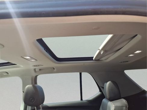 Used 2020 Chevrolet Traverse Premier w/ Redline Edition FWD image 13
