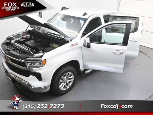 Used 2023 Chevrolet Silverado 1500 LT w/ Z71 Off-Road Package AWD/4WD image 38