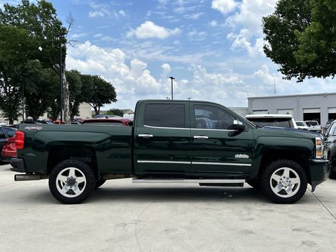 Used 2015 Chevrolet Silverado 2500 High Country w/ Duramax Plus Package AWD/4WD image 3