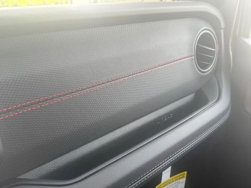 Certified 2025 Jeep Gladiator Rubicon w/ Safety Group image 23