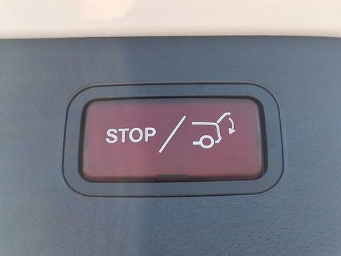 Used 2019 Mercedes-Benz GLA 250 4MATIC image 28