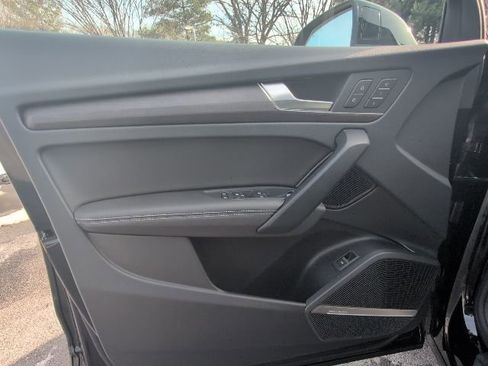 Used 2025 Audi Q5 2.0T Premium Plus w/ Premium Plus Package image 17