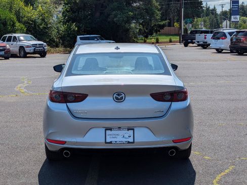 Used 2020 MAZDA MAZDA3 AWD Sedan w/ Preferred Package image 4