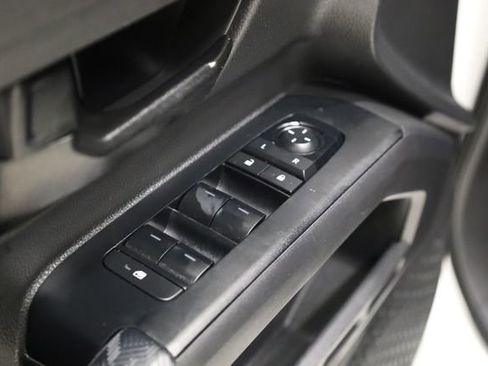 Used 2024 Toyota Tacoma SR5 AWD/4WD image 18