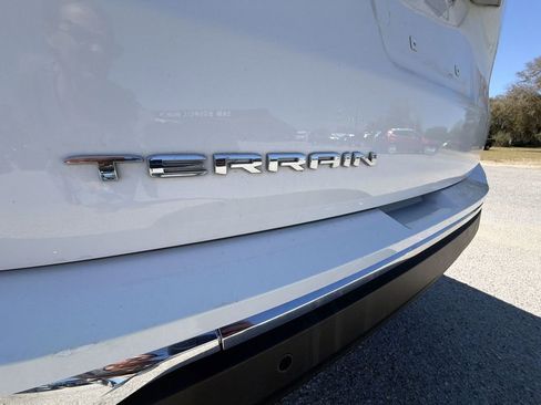 Certified 2023 GMC Terrain SLT FWD image 35