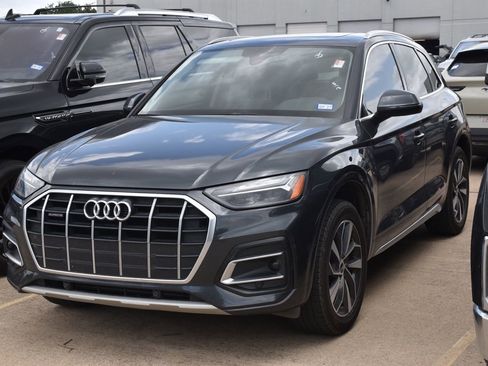 Used 2021 Audi Q5 2.0T Premium w/ Convenience Package AWD/4WD image 2
