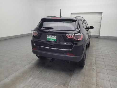 Used 2019 Jeep Compass Latitude AWD/4WD image 9