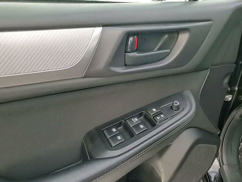 Used 2019 Subaru Outback 2.5i image 12