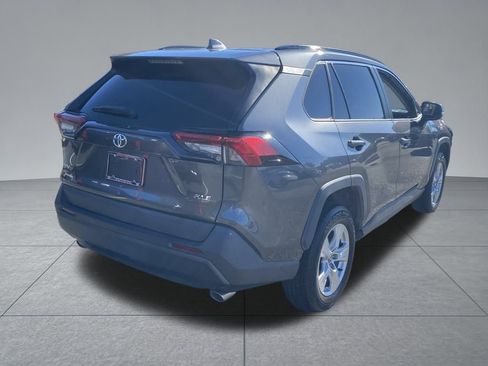 Used 2021 Toyota RAV4 XLE image 16