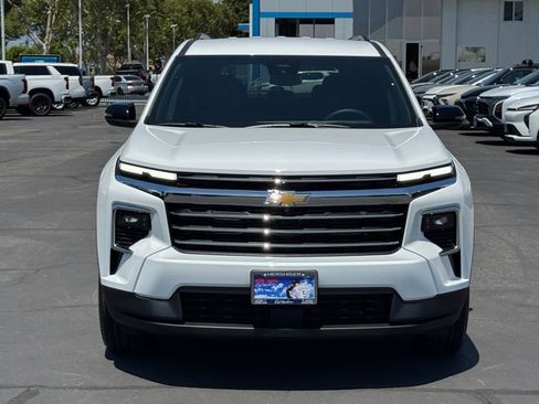 New 2026 Chevrolet Traverse LT FWD image 2