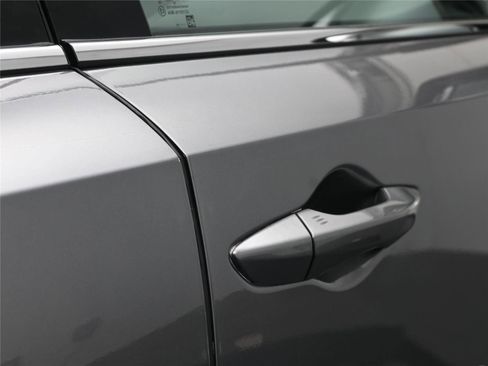 Certified 2025 Acura MDX SH-AWD w/ Technology Package image 14