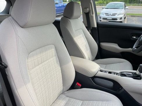 Used 2024 Honda HR-V LX image 9