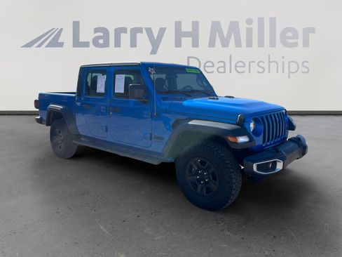 Certified 2023 Jeep Gladiator Sport w/ Trailer Tow Package image 7