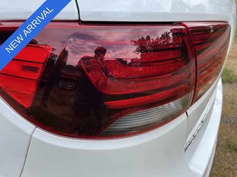 Used 2020 Kia Sorento LX w/ LX I4 Convenience Package FWD image 10